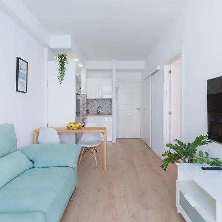 Apartamento Con Terraza Cerca De Las Canteras Διαμέρισμα *